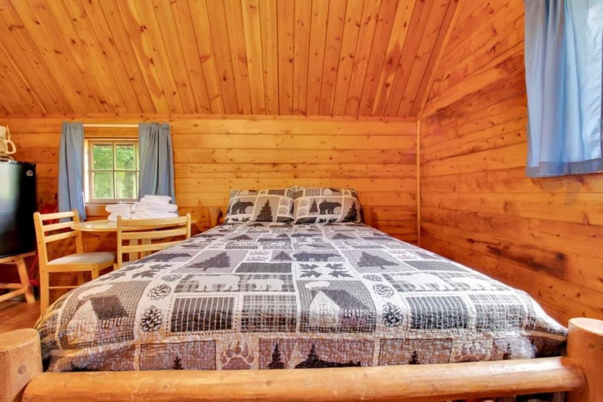 Rustic Cabin With Pool Access Bloomington Exterior photo