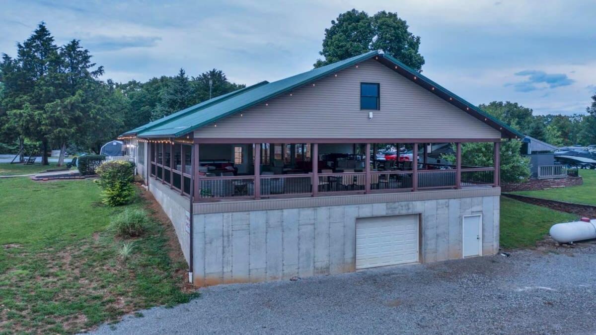 Rustic Cabin With Pool Access Bloomington Exterior photo